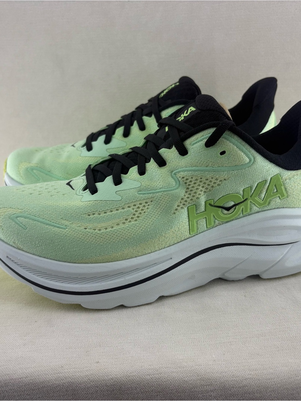 Hoka Mens Clifton 10 Running Shoes size 8D new without box